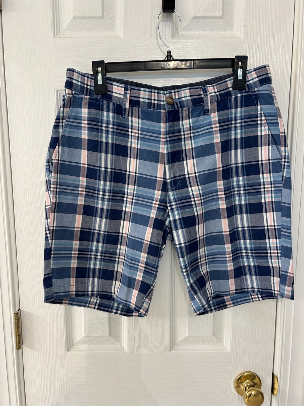 32 in waist Men's Plaid Blue & Pink Shorts